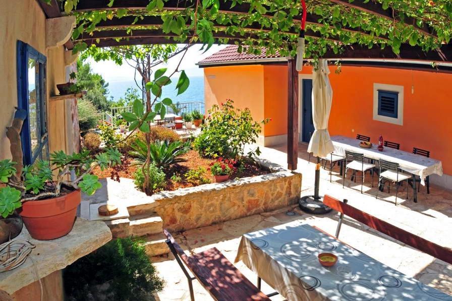 Seaside Secluded Apartments Cove Tvrdni Dolac, Hvar - 4008 Gdinj Exterior foto