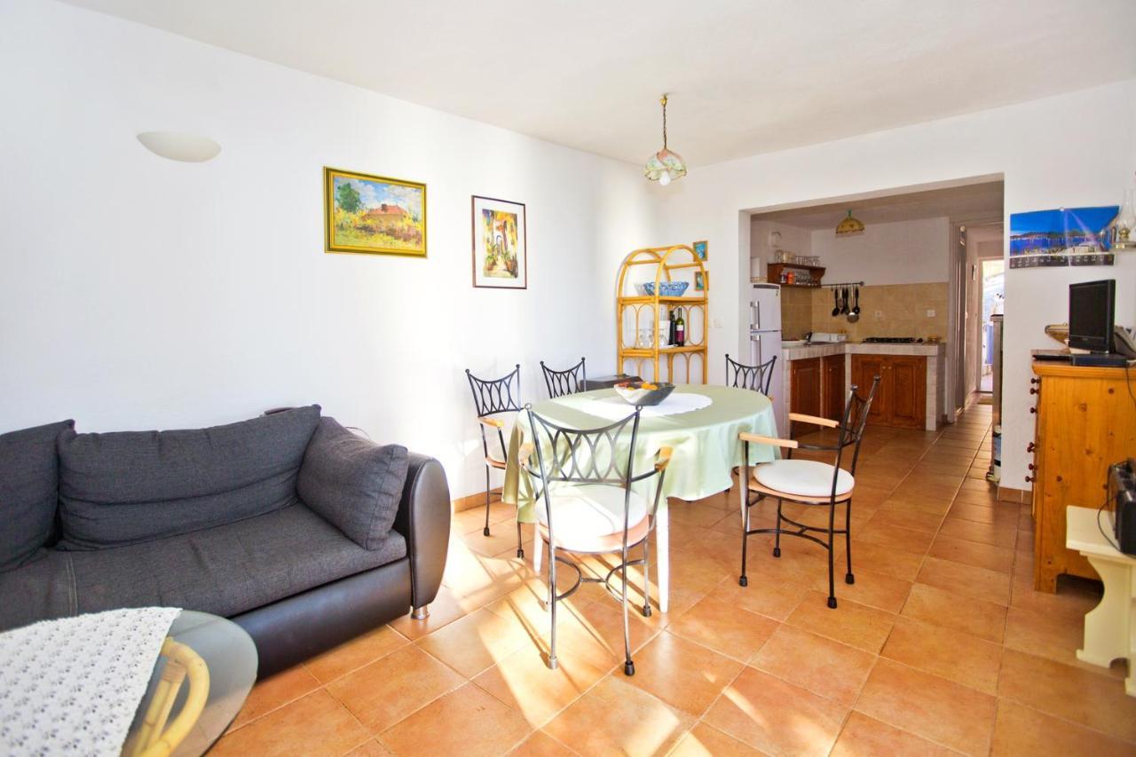 Seaside Secluded Apartments Cove Tvrdni Dolac, Hvar - 4008 Gdinj Exterior foto